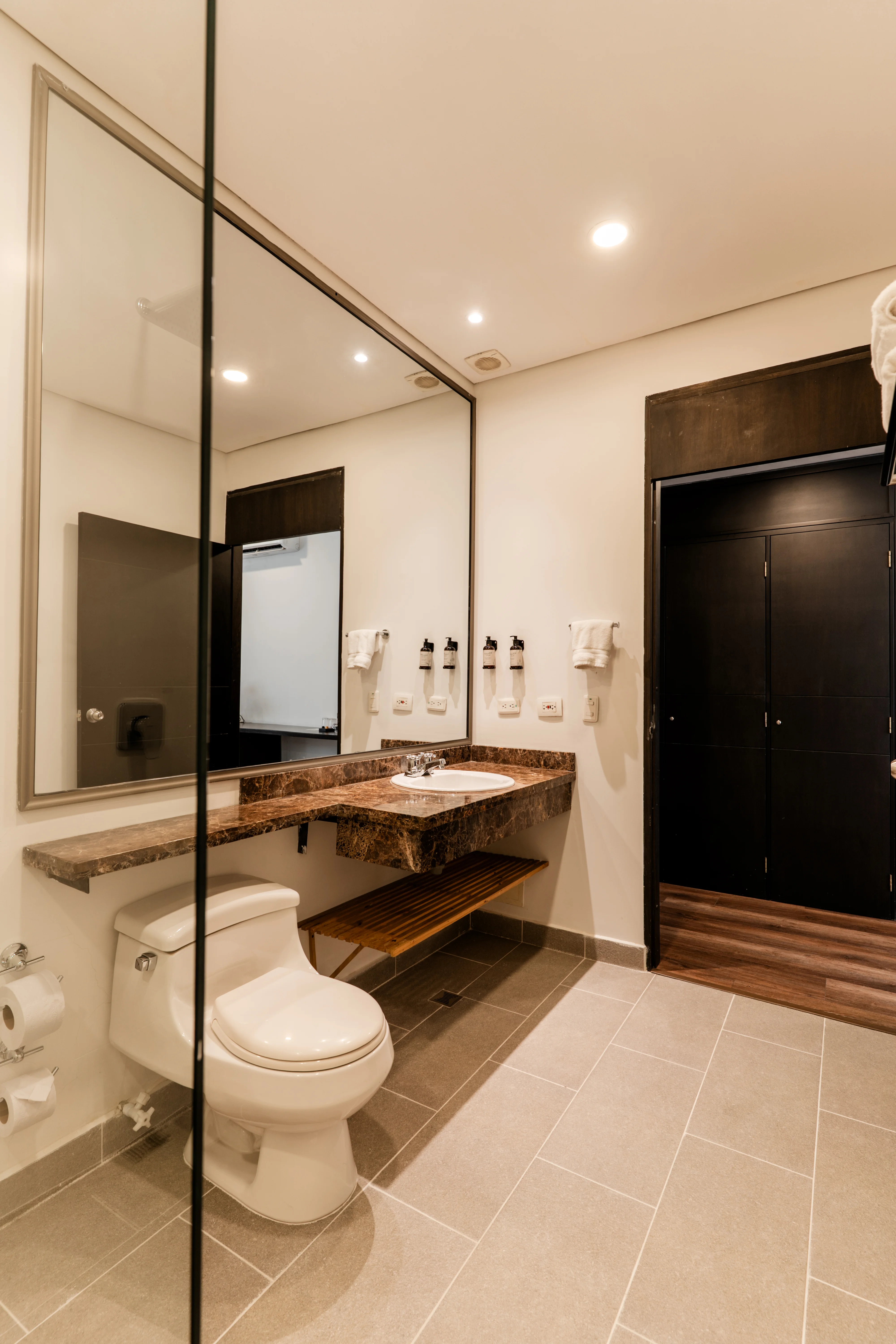 Junior Suite Best Western Plus Hotel San Diego Medellín – ducha premium